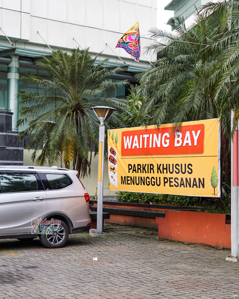 Waiting Bay Roda Empat