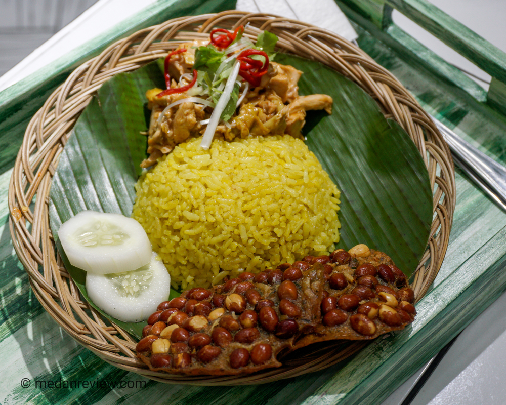 Photo #6 : Restoran Peranakan Mamak Me n U (Menu), Berkonsep 2D Pertama di Medan