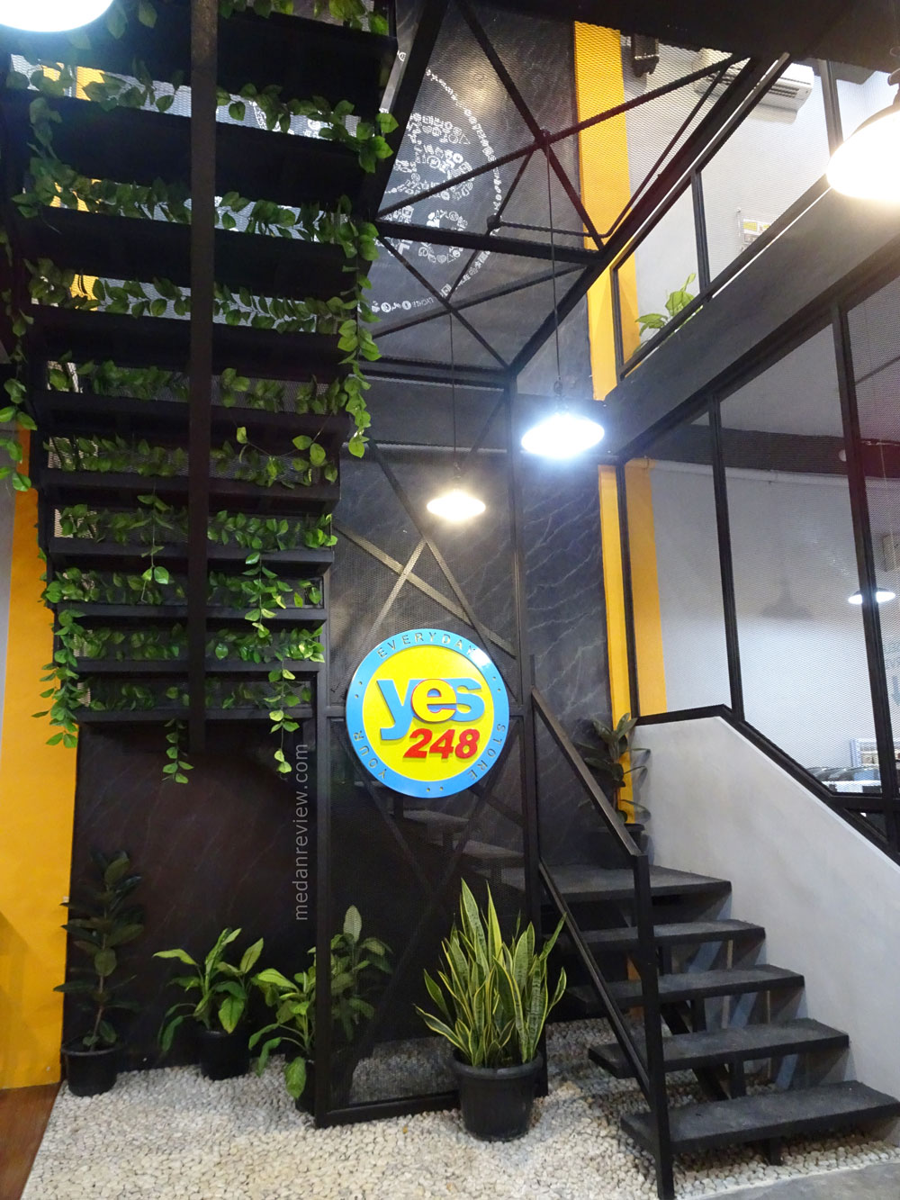 "Ala-ala" Mini Garden Yes 248 Kompleks Golden Trade Center